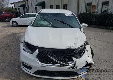 2022 Chrysler Pacifica Hybrid Touring L z USA, uszkodzony, nr VIN 2C4RC1L79NR211062